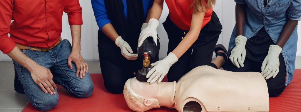 what are the similarities between bls and cpr